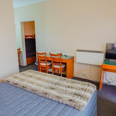 Abbotsleigh Motor Inn Armidale Bagian luar foto