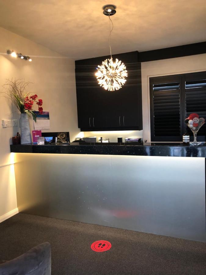 Abbotsleigh Motor Inn Armidale Bagian luar foto