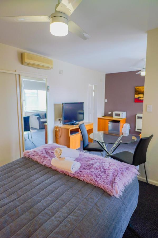 Abbotsleigh Motor Inn Armidale Bagian luar foto