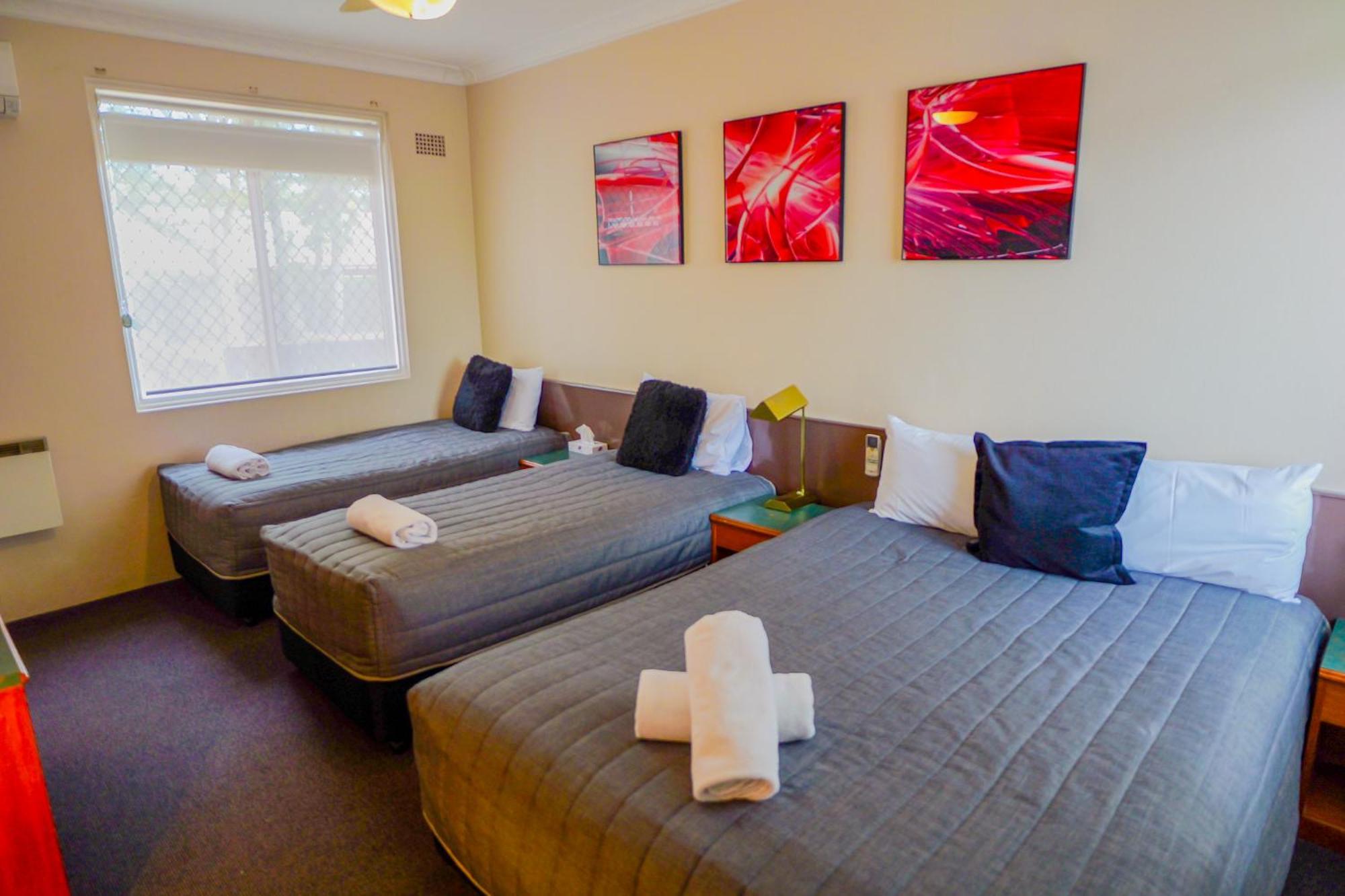 Abbotsleigh Motor Inn Armidale Bagian luar foto