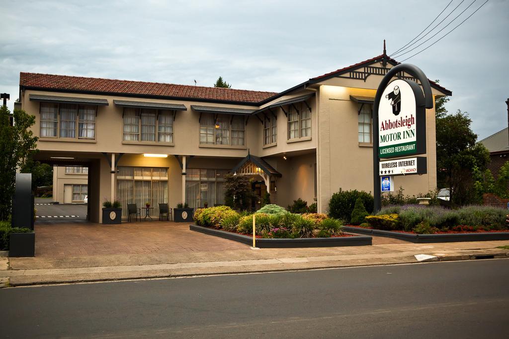 Abbotsleigh Motor Inn Armidale Bagian luar foto